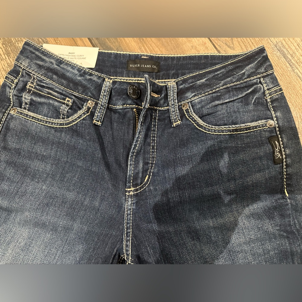 Silver High Rise Capri Jeans - Picture 4 of 6